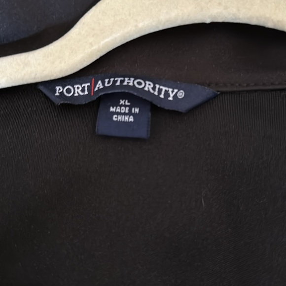 Men’s black Port Authority lightweight jacket - Picture 2 of 4